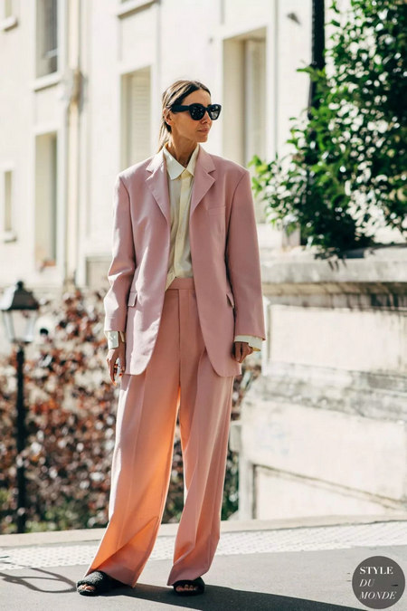 色彩趋势 忘掉牛油果绿！2019下半年这几个颜色较火！(图7)