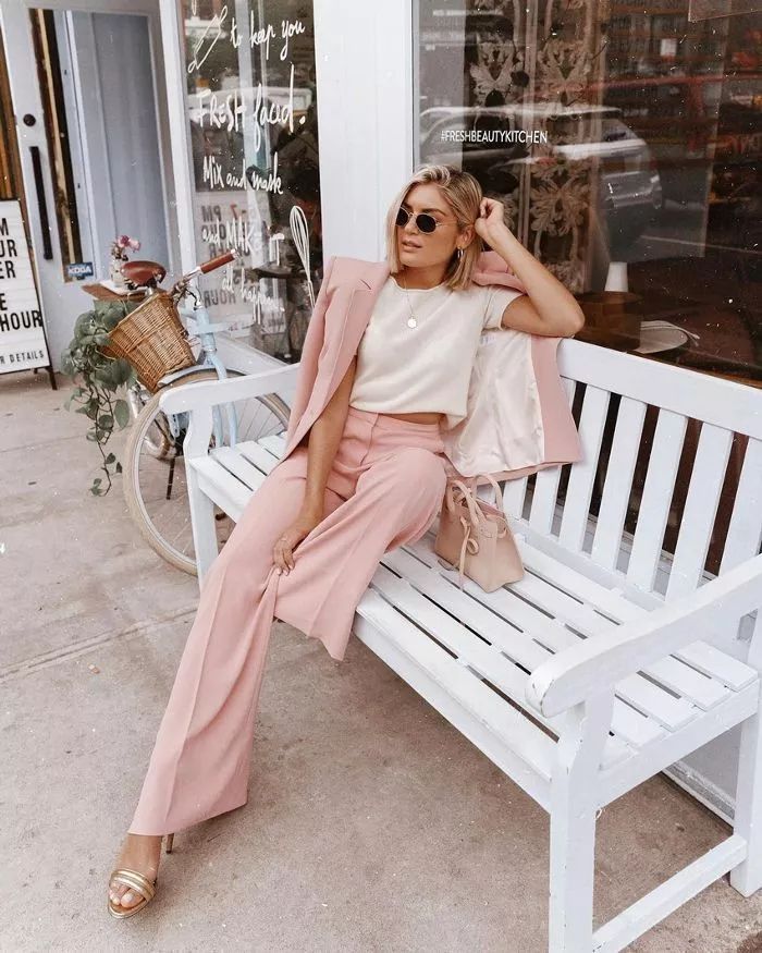 色彩趋势 忘掉牛油果绿！2019下半年这几个颜色较火！(图8)