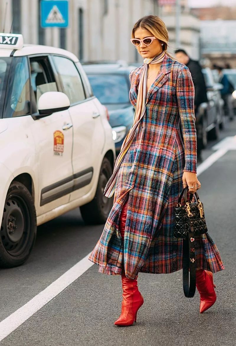 色彩趋势 忘掉牛油果绿！2019下半年这几个颜色较火！(图23)