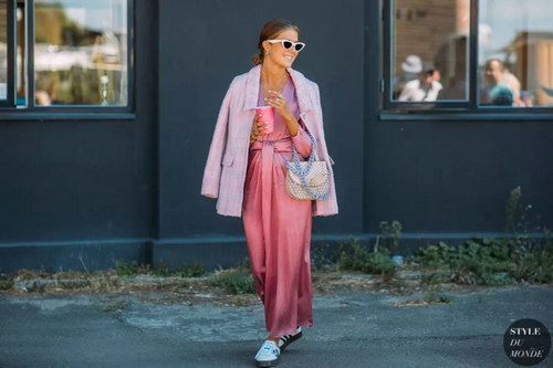 色彩趋势 忘掉牛油果绿！2019下半年这几个颜色较火！(图12)